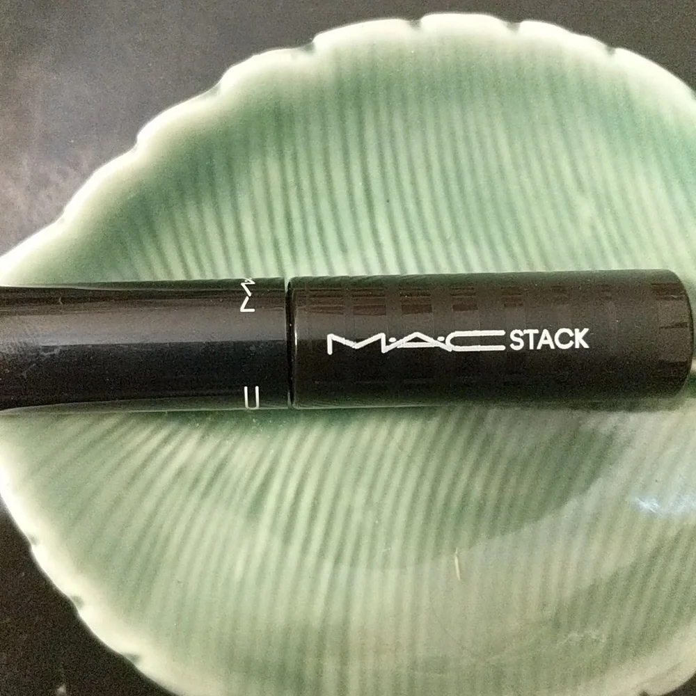 MAC Stack Mascara
